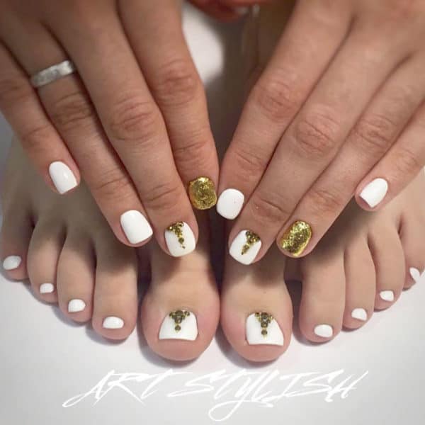 Matching Manicure And Pedicure Ideas That Are Currently Trending