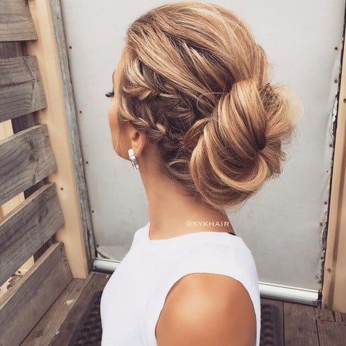 Elegant Low Bun Hairstyles That Will Make You Look Sophisticated