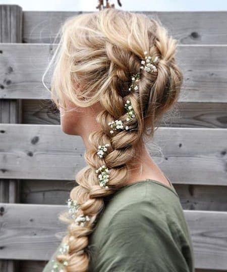 15 Side-Parted Curly Hairstyles to Spice Up The Look – HairstyleCamp