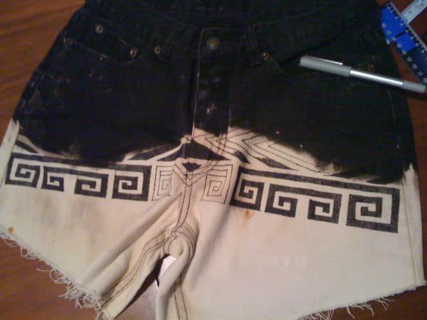 Cool DIY Denim Shorts Projects That Will Keep You Busy