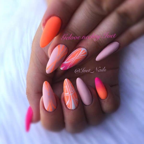 Neon Nails That Will Go Perfectly Well With Your Tanned Skin