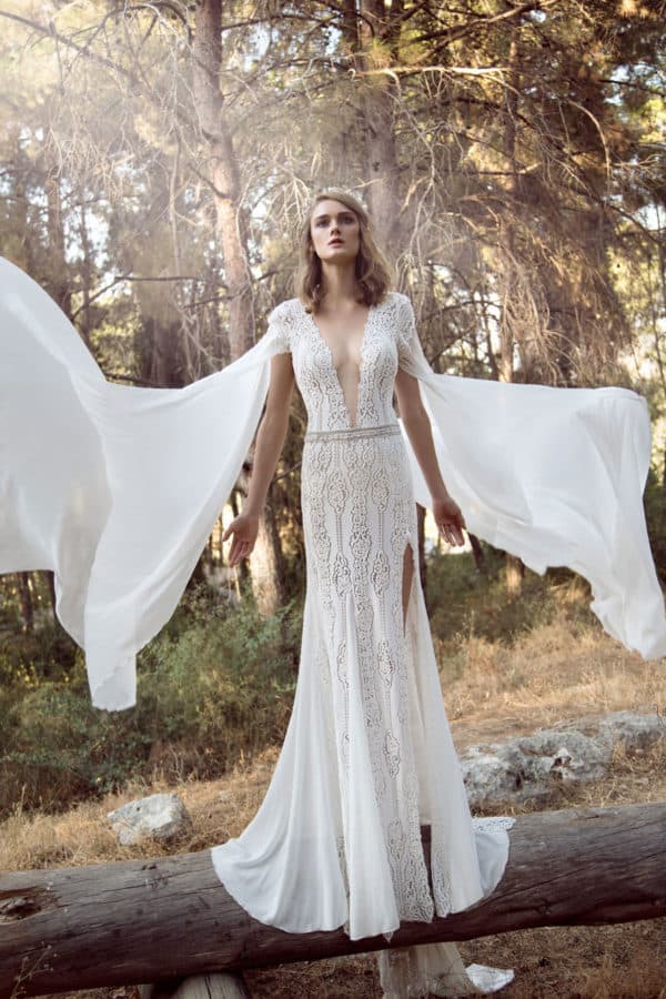 Effortlessly Chic Boho Wedding Dresses For The Free Spirited Brides