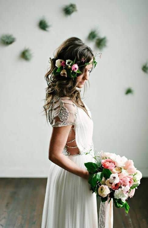 Effortlessly Chic Boho Wedding Dresses For The Free Spirited Brides