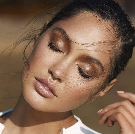 Flawless Bronze Makeup Ideas For Your Sun Kissed Skin