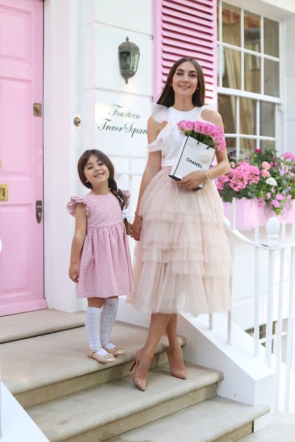 Cute Mother And Daughter Outfits By Galina Thomas