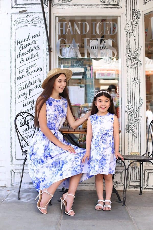 Cute Mother And Daughter Outfits By Galina Thomas