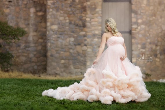 Marvelous Maternity Wedding Dresses For The Expectant Brides