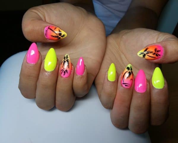 Neon Nails That Will Go Perfectly Well With Your Tanned Skin