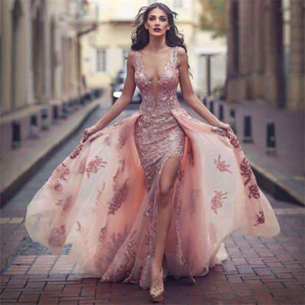 Remarkable And Non Traditional Wedding Gowns For The Unique Bride