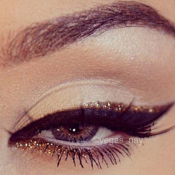 Glittering Eyeliner Makeup Ideas That Will Draw Attention To Your Eyes