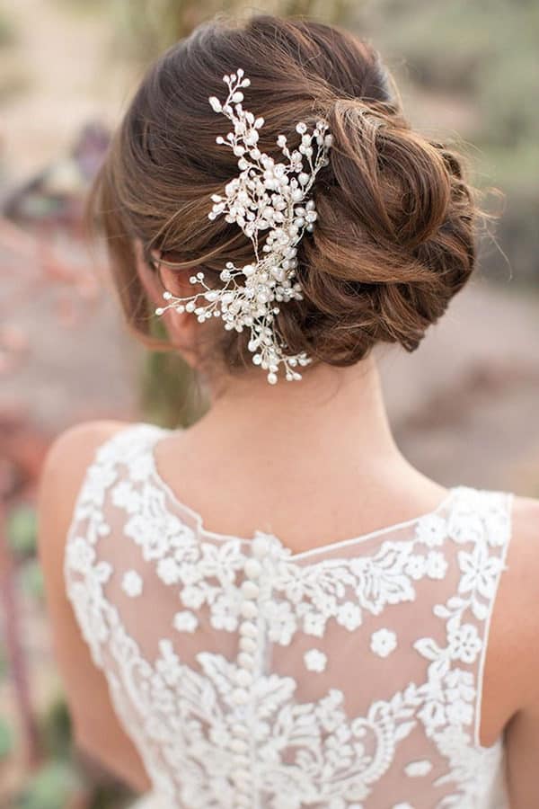 Bridal Pearl Hairstyles That Will Make You Look Absolutely Beautiful