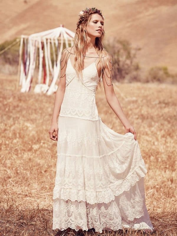 Effortlessly Chic Boho Wedding Dresses For The Free Spirited Brides