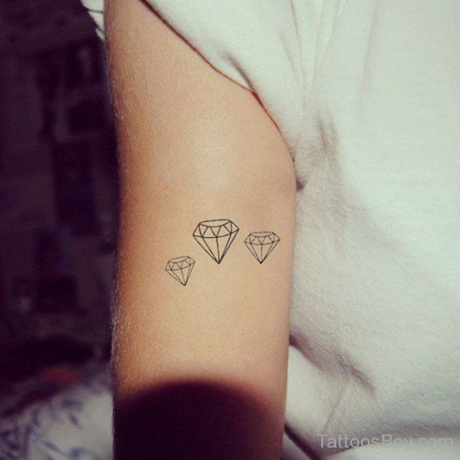 Pretty Minimalist Tattoos That Will Make You Want To Get Inked