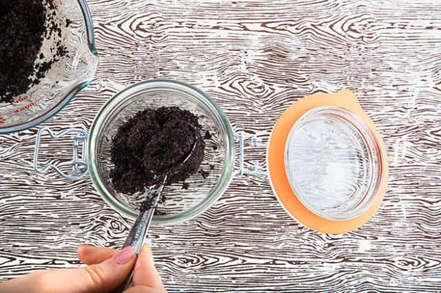 DIY Recipe To Easily Get Rid Of Celulite By Using Coffee Scrub