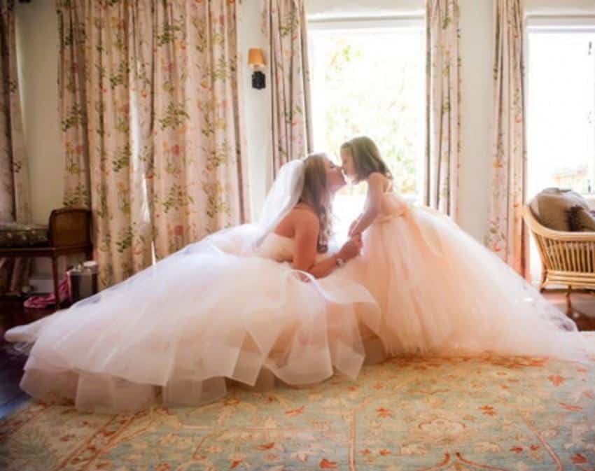 Mother And Daughter Matching Wedding Outfits For An Unforgetable ...