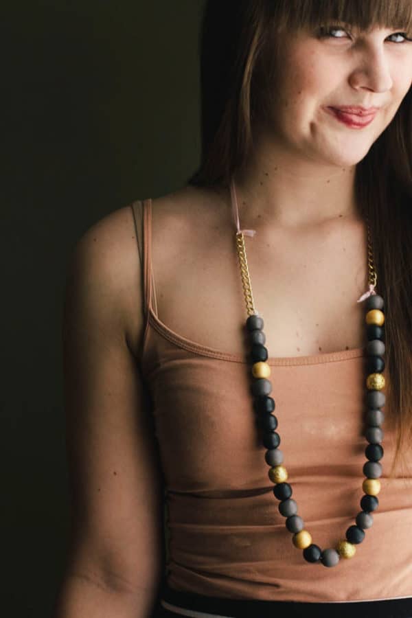 DIY  Projects To Create Your Own Wooden Jewelry Collection. 