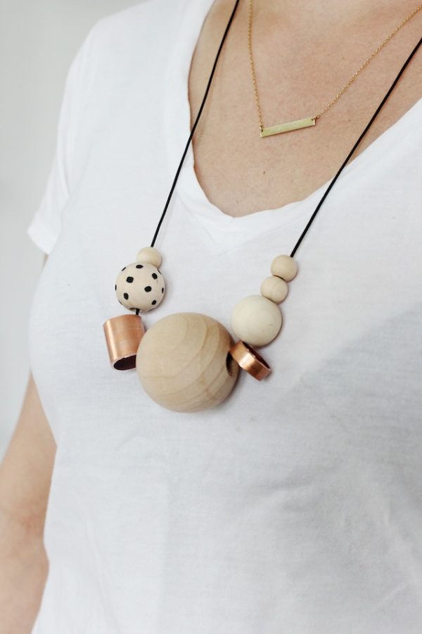 DIY  Projects To Create Your Own Wooden Jewelry Collection. 