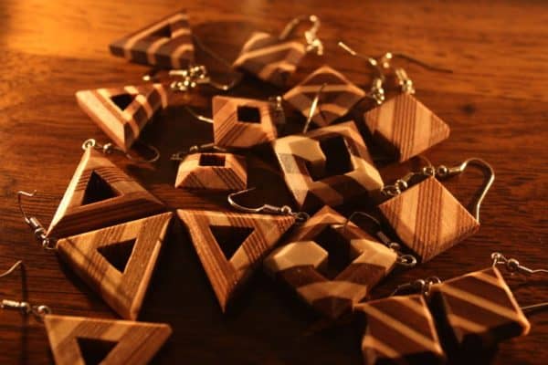 DIY  Projects To Create Your Own Wooden Jewelry Collection. 