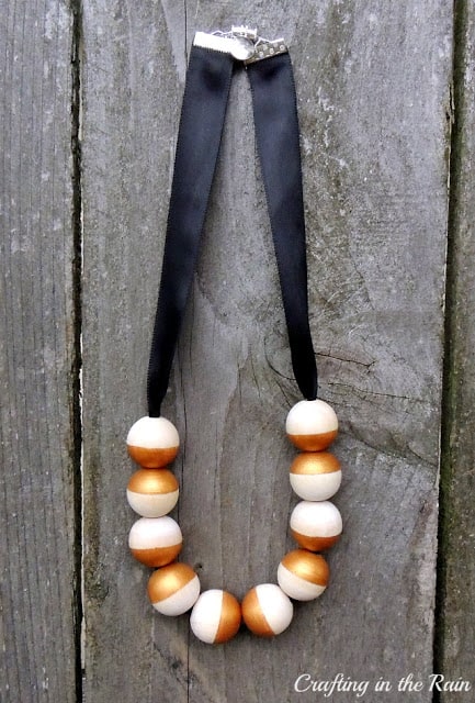 DIY  Projects To Create Your Own Wooden Jewelry Collection. 