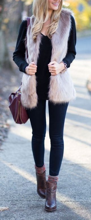 Chic Ways To Wear Black Leggings That You Must Copy