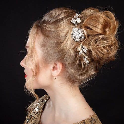 Festive Hairstyles That You Must Try For The New Years Eve