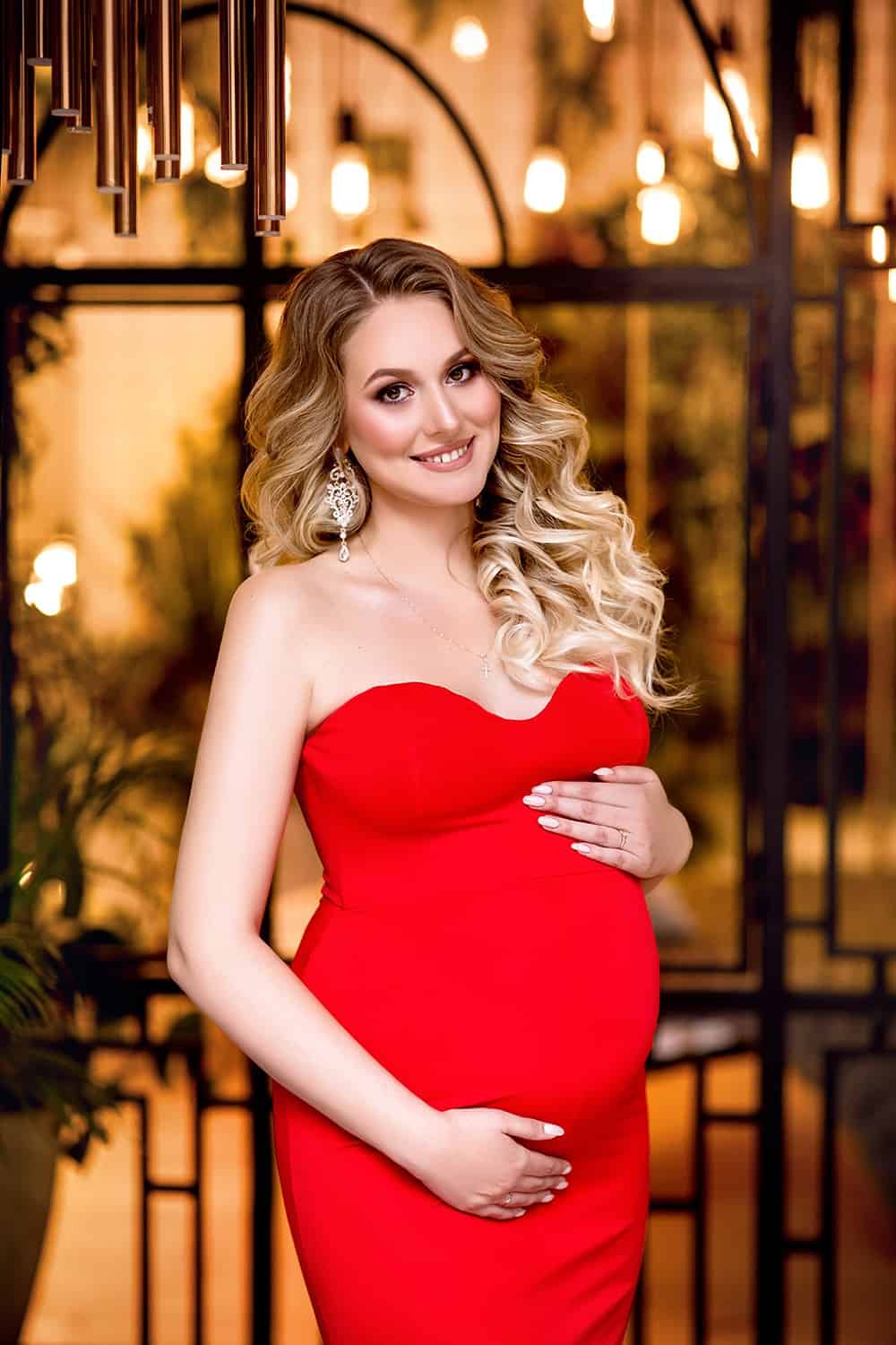 pregnant nye outfit