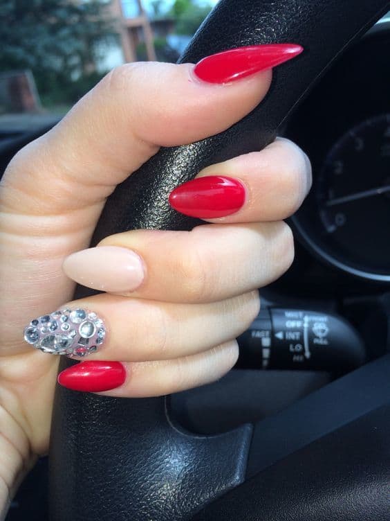 Inspiring Red Nails To Try For The Holidays Coming Up