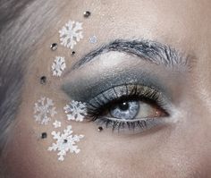 Christmas Themed Makeup Ideas For An Unusual Christmas Experience