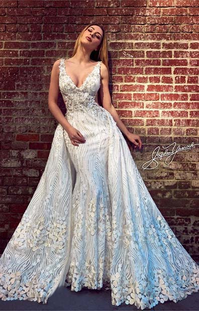 Elegant And Sophisticated Wedding Dresses For A Fairy Tale Look On Your Special Day