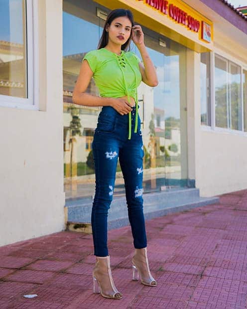 Inspiring Ways To Wear The Biggest Trend For Spring 2019: Neon Outfits That Will Leave You Speachless