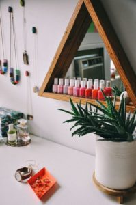 Inspiring DIY Nails Polishes Storing Ideas That Will Save You Space
