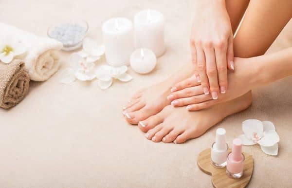 Six Steps By Step DIY Tutorial To Make Your Perfect French Pedicure