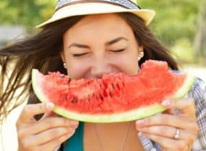 Ten Easy And  Natural Ways To Lose Weight For The Summer