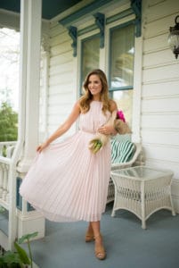 Inspiring Ideas On How To Wear Your Favorite Pleated Dress