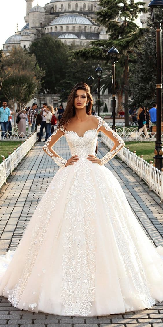 Gorgeous Fall Wedding Dresses That Will Make Everyone Say Wow