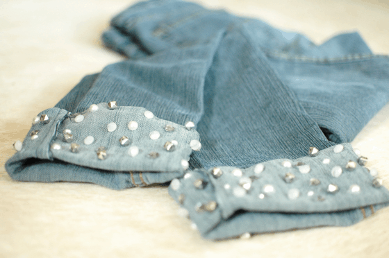 Pretty DIY Pearls Embellished Clothes That Are Easy To Make