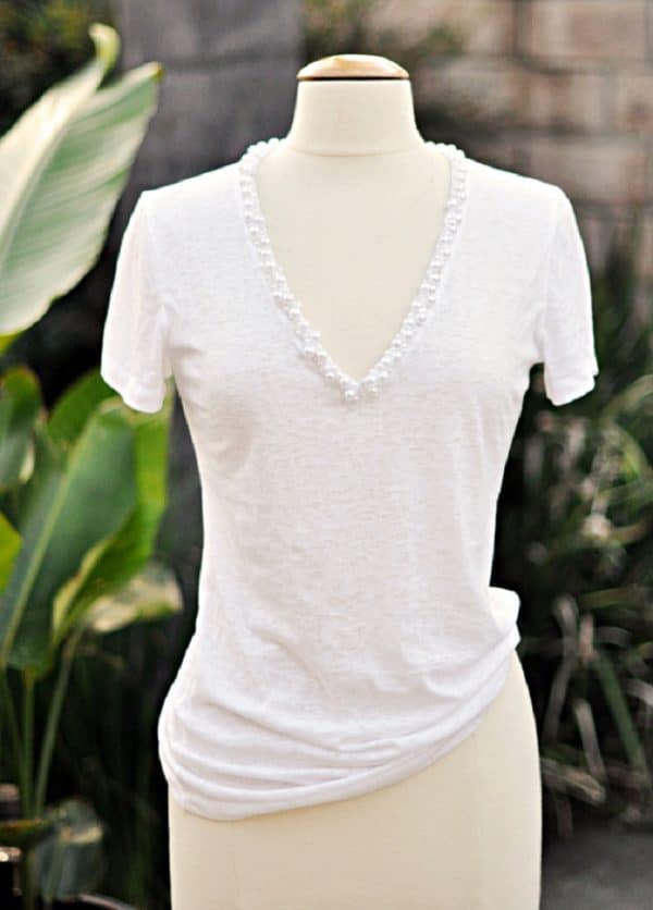 Pretty DIY Pearls Embellished Clothes That Are Easy To Make