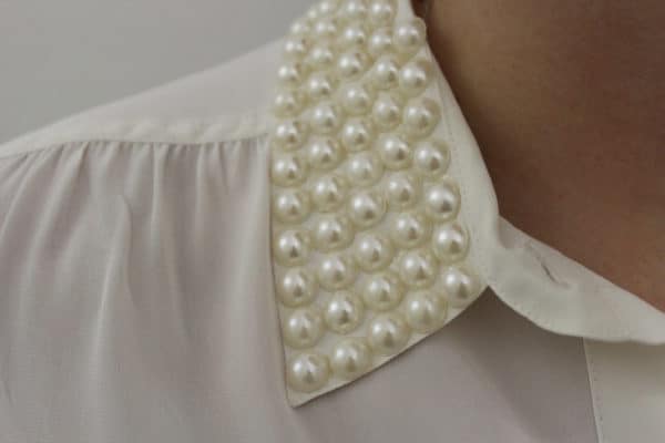 Pretty DIY Pearls Embellished Clothes That Are Easy To Make