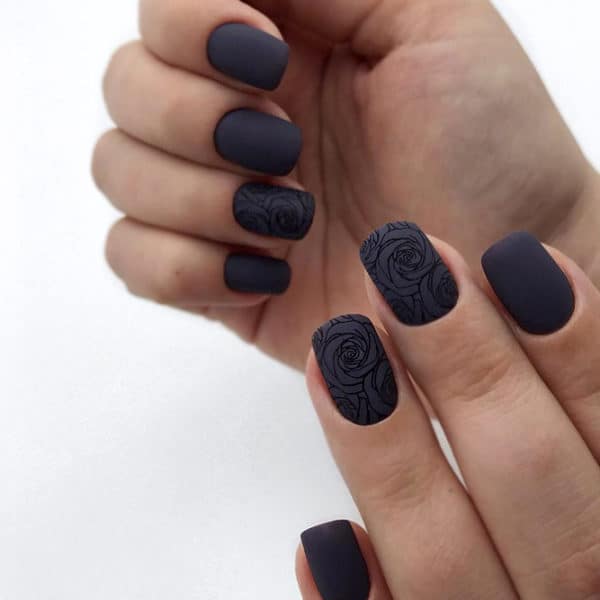 Bold And Black Manicure Ideas That Are Just Perfect For Fall And Winter