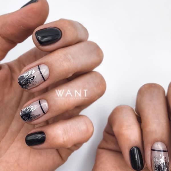 Bold And Black Manicure Ideas That Are Just Perfect For Fall And Winter