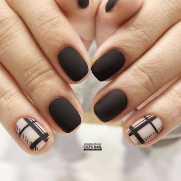 Bold And Black Manicure Ideas That Are Just Perfect For Fall And Winter