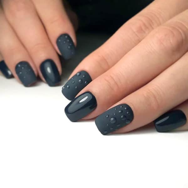 Bold And Black Manicure Ideas That Are Just Perfect For Fall And Winter