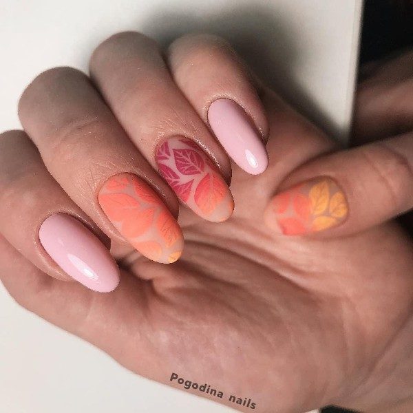 Eye Catching Leafy Fall Nails That Will Make You Fall In Love With Fall