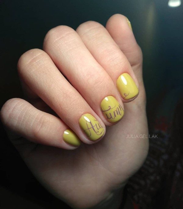 Eye Catching Leafy Fall Nails That Will Make You Fall In Love With Fall