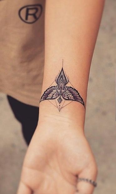Beautiful And Inspiring First Tattoos For Girls