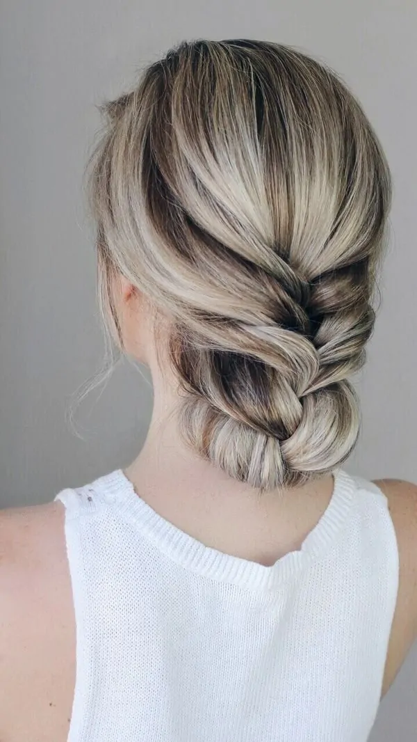 Messy Updo Ideas That Are Great For Every Occasion