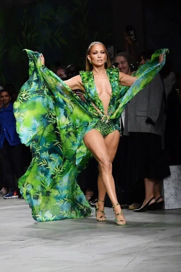 jennifer lopez in her green dress