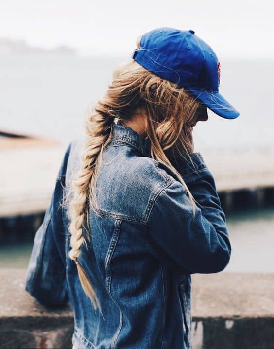 Stylish Hat Hairstyles That Are Great For This Fall