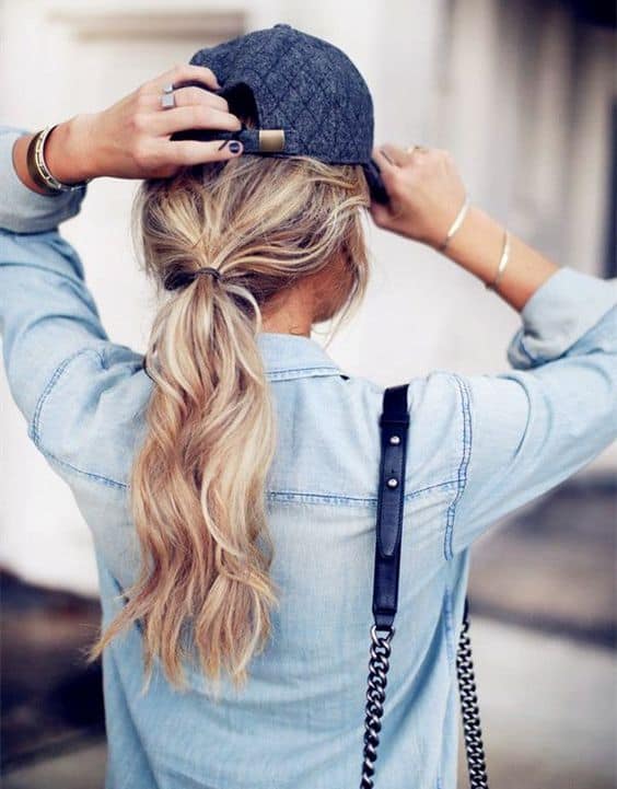 Stylish Hat Hairstyles That Are Great For This Fall