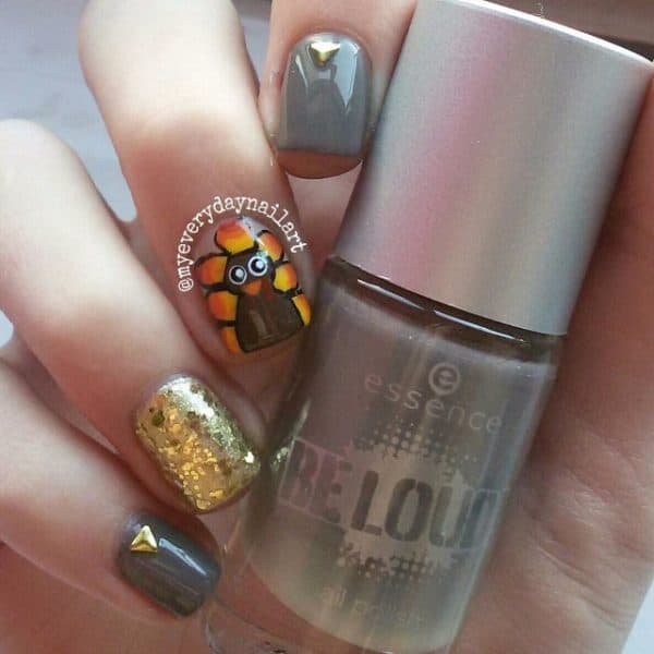 Attention Grabbing Thanksgiving Nails That You Have To Copy Now